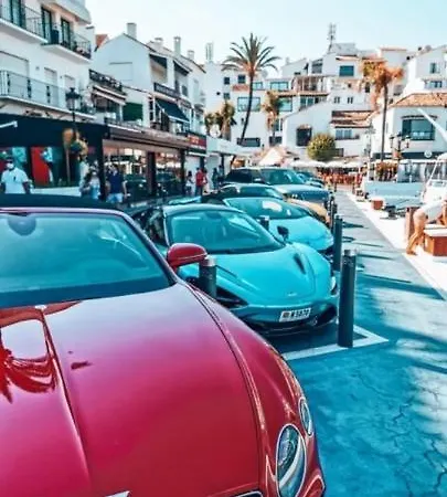 Apartament Heart Of Puerto Banus Newly Renavated Free Parking , Wifi ,pool,gym,padel Court Marbella