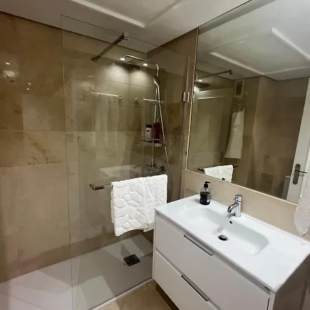 Apartament Heart Of Puerto Banus Newly Renavated Free Parking , Wifi ,pool,gym,padel Court *