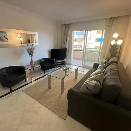 Heart Of Puerto Banus Newly Renavated Free Parking , Wifi ,pool,gym,padel Court * Марбелья